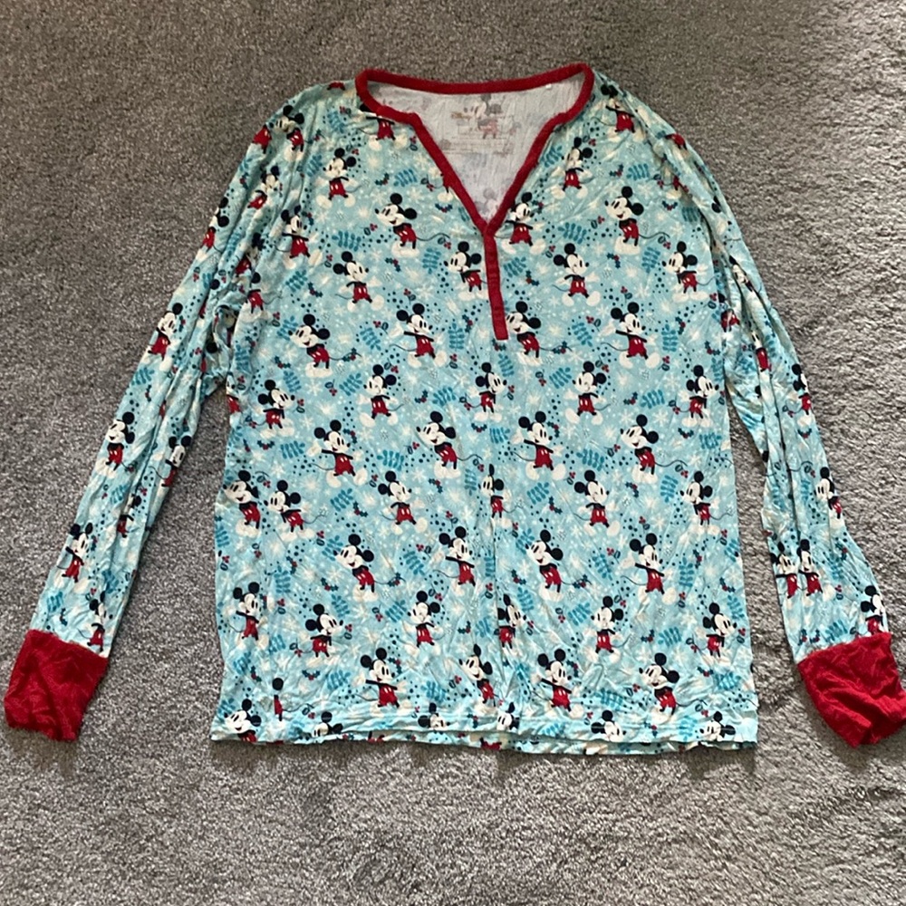 Christmas Disney Little Sleepies Women’s pajama top